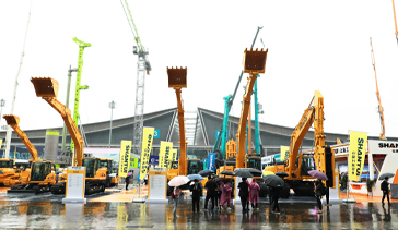 綠色智造，引領“芯”未來 | 山推挖掘機多款頂級裝備亮相2021年長沙國際工程機械展
